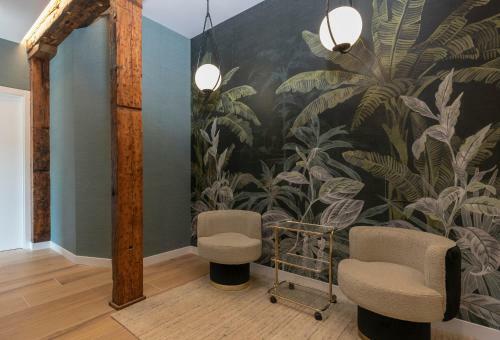 Big 4 Rooms In A Centric Home Parking Included
