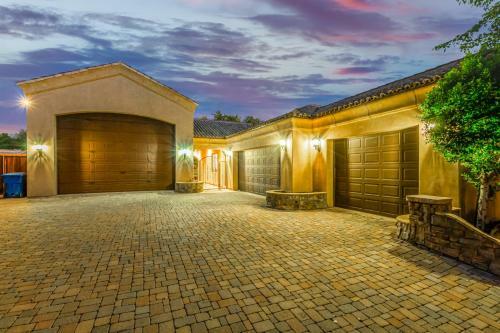 70th Mesa Home