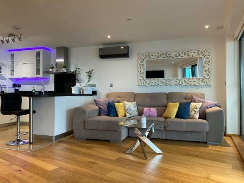 Luxury Ocean Spa Plaza Private Large 1 Bed Apartment