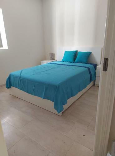 Central One Bed Apartment, Sleeps 4 With Roof Top Pool.