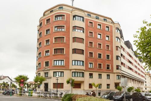 Tabuyo Apartment By Basquehomes