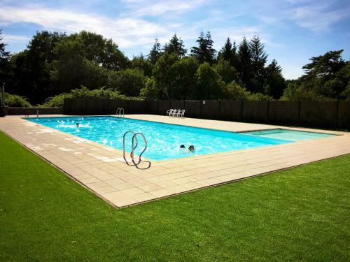 Villa Dakota - Jacuzzi, Zwembad, Playstation
