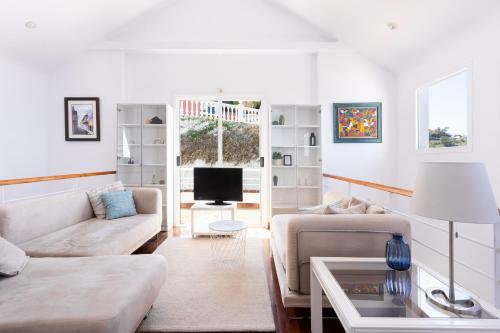 Home2book Stunning Villa Raquel, Pool & View