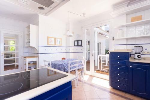 Home2book Stunning Villa Raquel, Pool & View