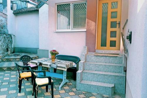 Apartamento ?ouse With Cute Little Yard