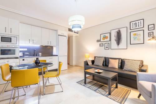 Apartamento San Jacinto Triana Deluxe By Valcambre
