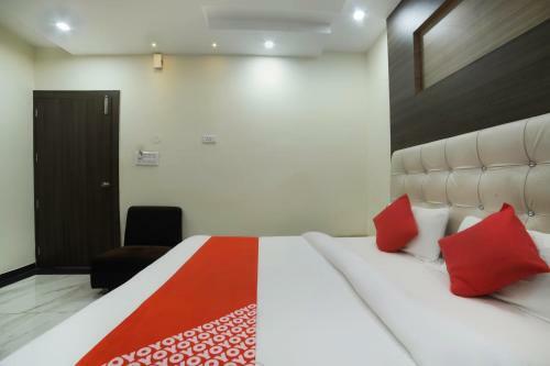 Hotel Oyo 61135 Halwai Association