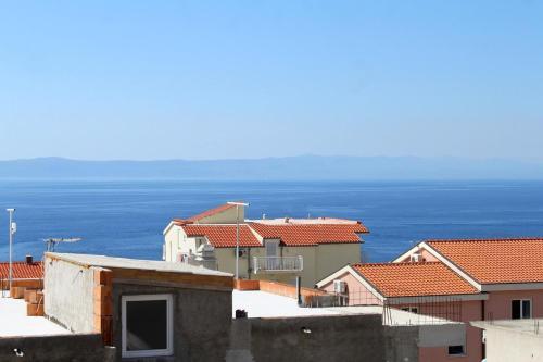 Apartments With A Parking Space Makarska - 9129