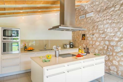 Beautiful Mallorcan Villa With Pool In Soller