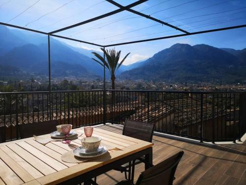 Penthouse Overlooking Soller With Garden & Terrace