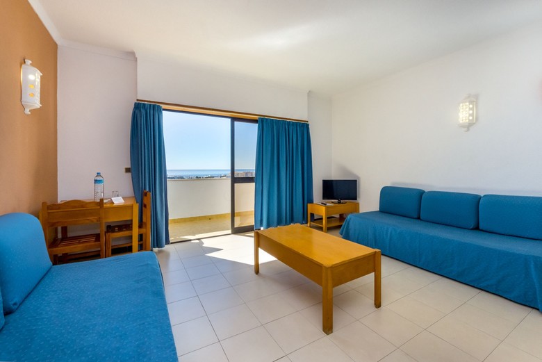 Hotel Apartamentos Turisticos Janelas Do Mar