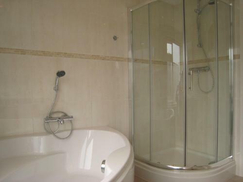 Luxurious Holiday Home In West-graftdijk With Private Garden