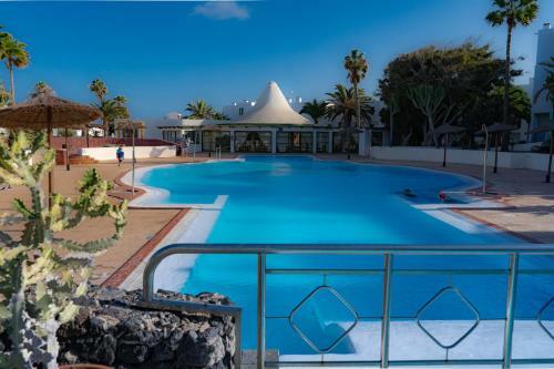 Apartamento En Playa Roca Primer Linea de Mar (05)