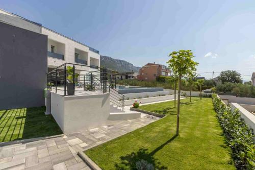 Luxury Villa Adonis Split With Private Pool, Jacuzzi, Sauna And Gym