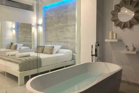 Loft Del Mar - Charming Luxury Apartment At La Roca