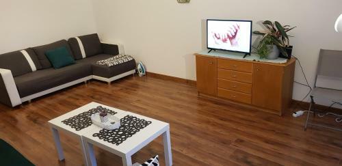New Apartment 10 Min To Train Station