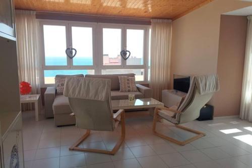 Apartamento �tico En 1� L�nea Del Mar