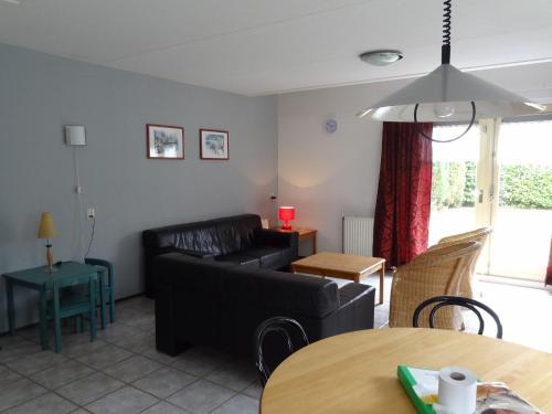 Holiday Home Villapark de Oesterbaaiii