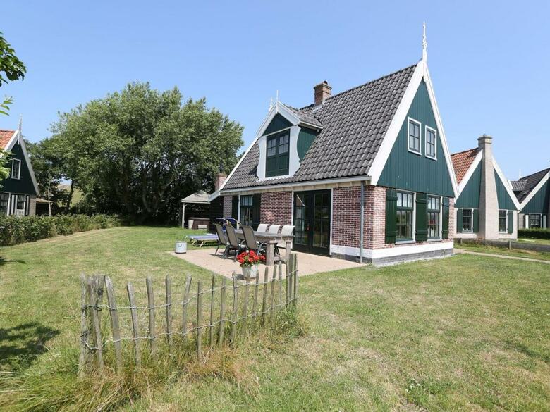 Villa Recreatiepark Wiringherlant12