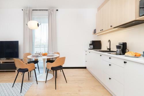 Seaview Apartment Nexo By Renters Prestige