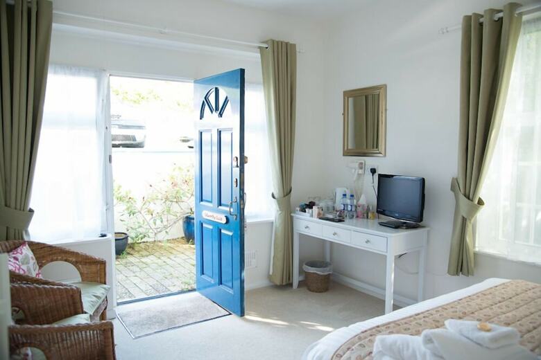 Hostal The Parks Guest House
