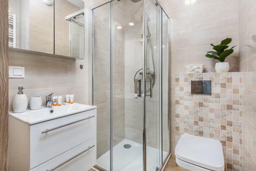 Warta Residence Apartments By Renters