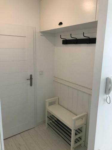 Apartament Bia?y W Rewalu