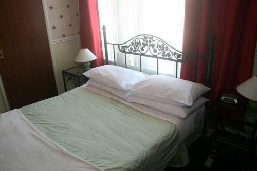 Hostal The Knoll Guesthouse