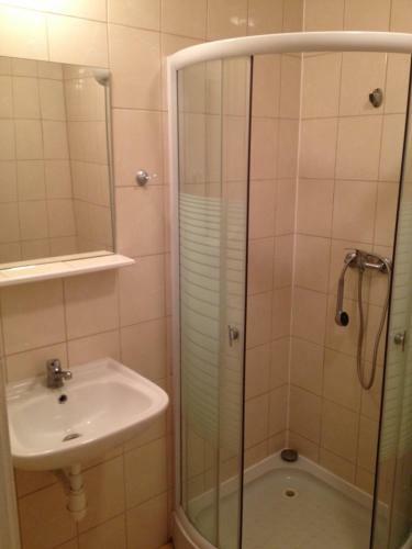 Hostal Dom Wypoczynkowy Jantar Le?nicz�wka 1a