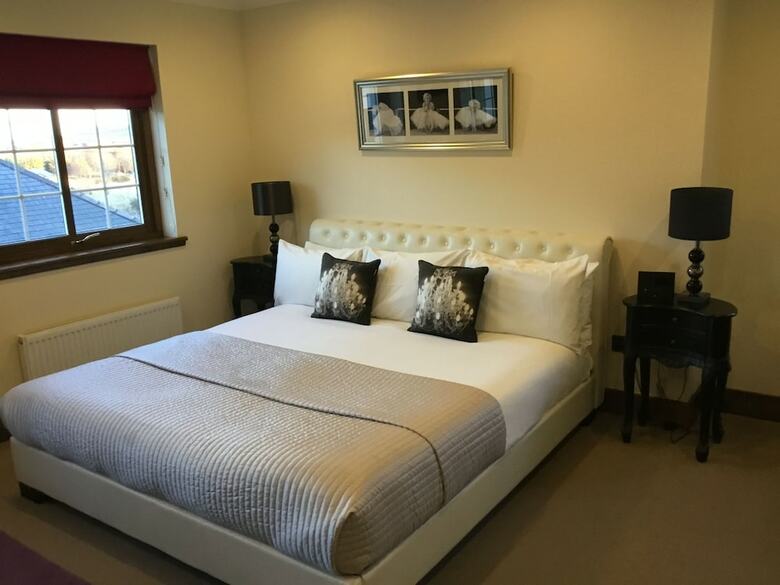 Bed & Breakfast Achnagairn Estate