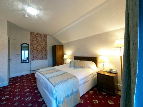 Bed & Breakfast Brambletye Hotel
