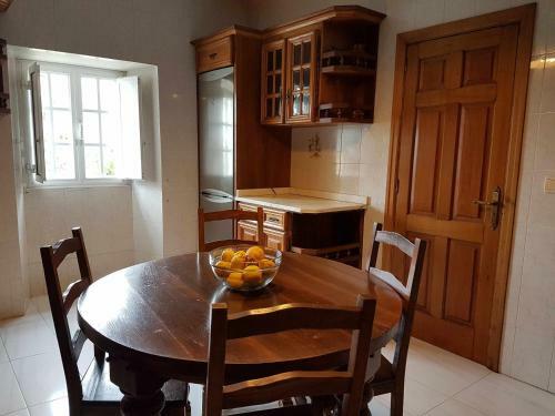 Vivienda R�stica Con Jard�n Y Patio Interior