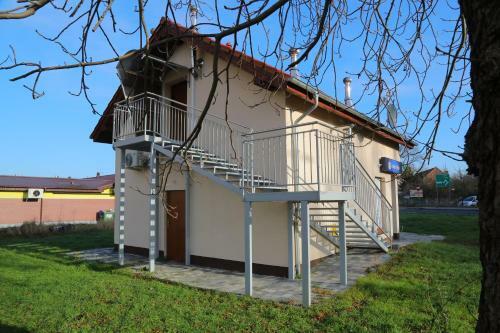 Apartament Ksi???cy