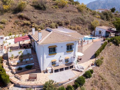 Casira, Ruime Villa & 2 Studio's - 8 Personen