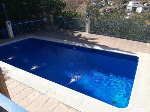 Villa Vistas Al Lago With Private Pool