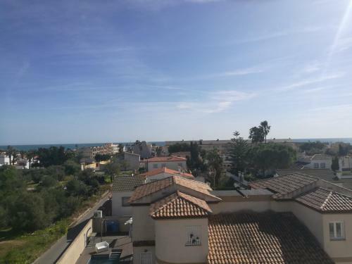 Apartamento Con Piscina Y Terraza Con Vista Al Mar