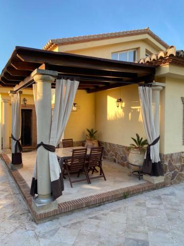 Pe�as Houses
