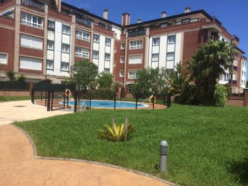 Apartamento Con Terraza Y Jard�n En Bakio