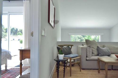 New 4 Bed Designer Villa With Pool