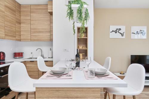 Luxurious Apartment Wroc?aw Kowale By Renters