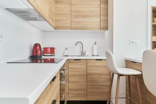 Luxurious Apartment Wroc?aw Kowale By Renters