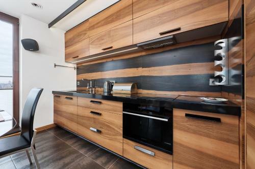 Luxurious Apartments Walonska By Renters