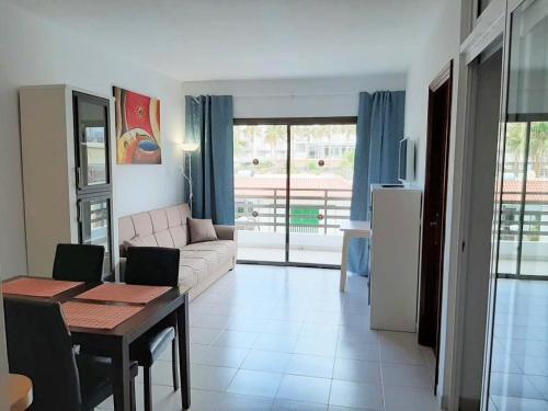Apartment 100 Meters From The Beach.
