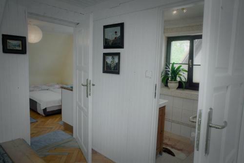 Apartamento Pokoje Go?cinne Mr�z Krystyna