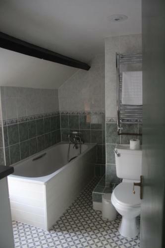 Hostal Blue Ball Inn