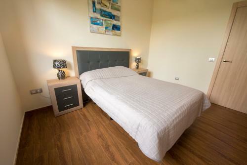 5 Star Luxury Villa, Private Heated Pool, Golf & Sea Views.