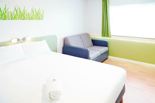 Hotel Ibis Budget Warrington Lymm Services
