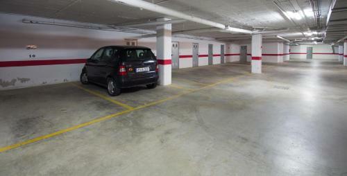 Spacious Two Bedroom Apartment 1012