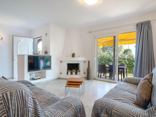2 Beautiful Beach Front Villa In La Cala