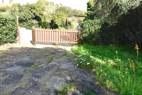 Apartamento Appartamento Giardino Via Dei Mirti 3